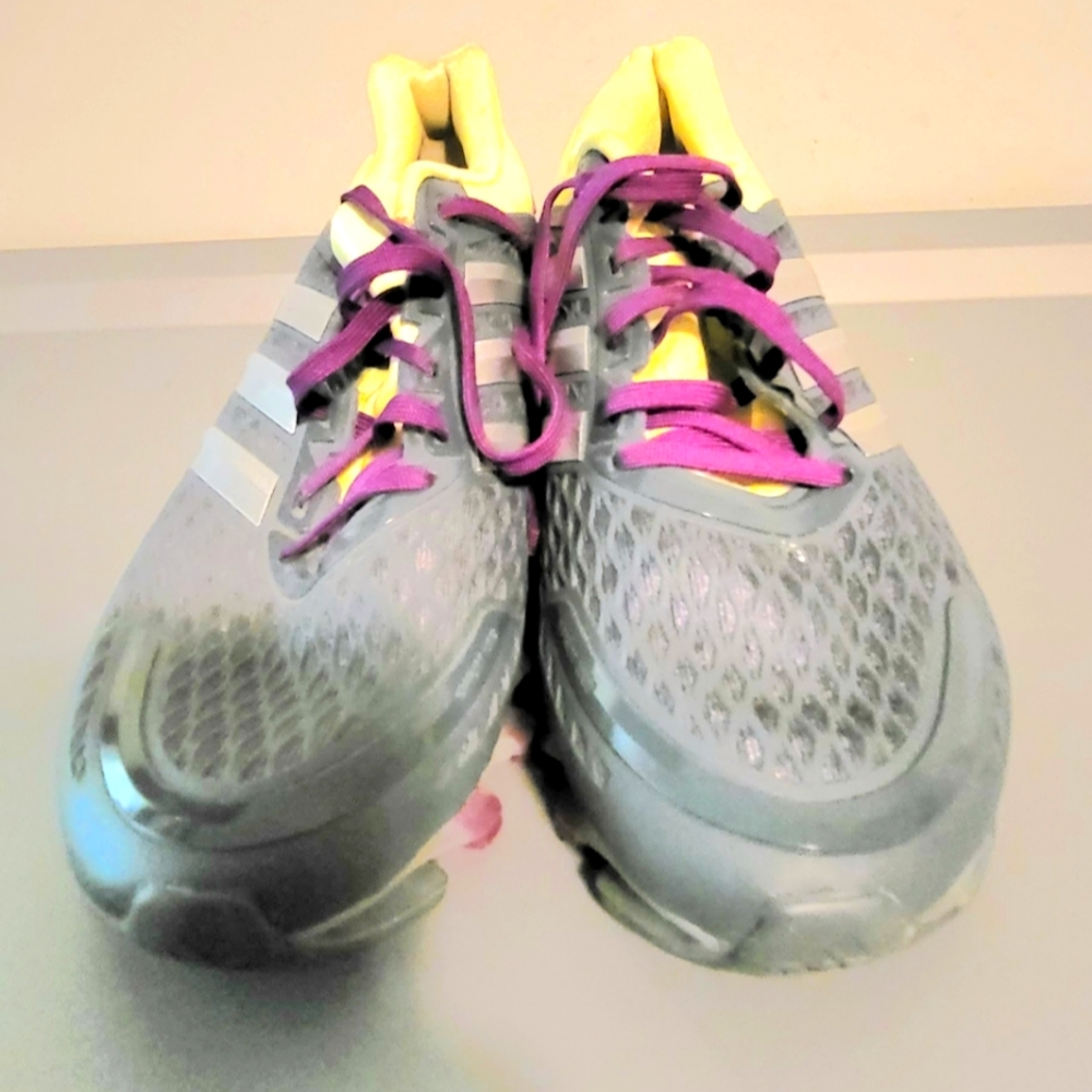 Women Adidas 👟 Purple/Gray/Lime size 9.5 worn three times